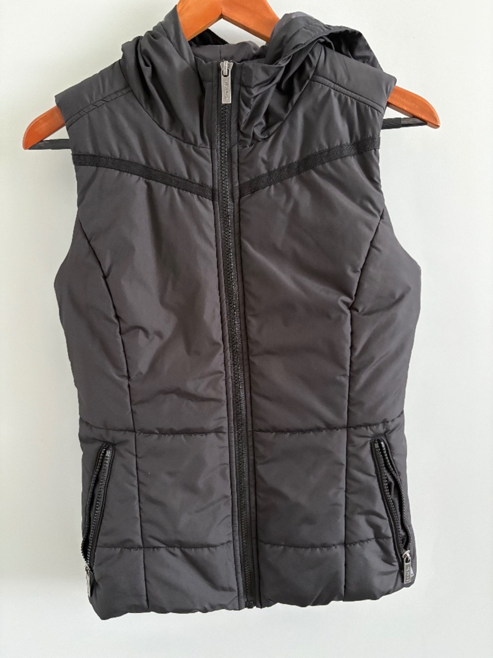 Bench vest